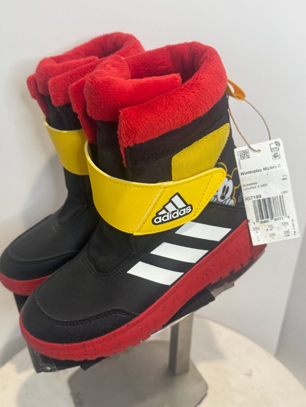 ADIDAS Winterplay DISNEY Mickey C Black White Kids Boots SIZE 2 Youth New